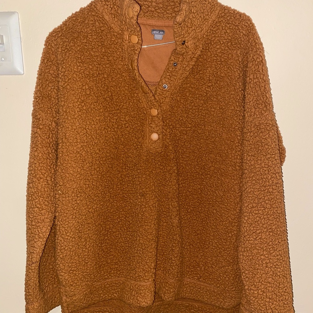 Rust colored fleece pull-over